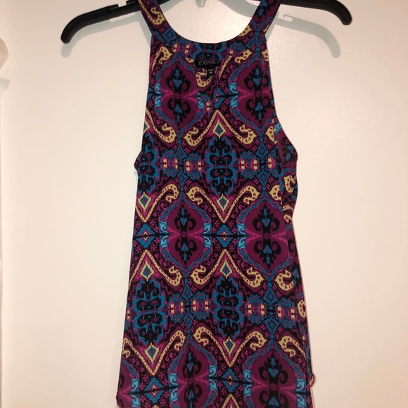 2/$10🛍Express Tank Top - Picture 3 of 5